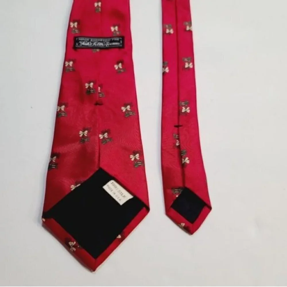 Vintage Saks Fifth Avenue Silk Red Novelty Christmas Print Neck Tie